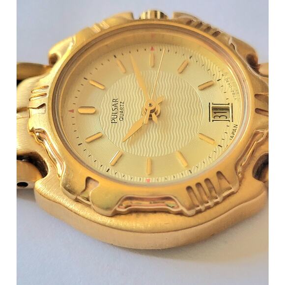 Vintage Pulsar Seiko Gold Watch: Japan-Made Excellence with Precision Quartz - Picture 4 of 9